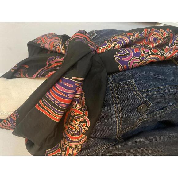 Silk - Made in Thailand Batiked Colorful Women's Scarf - Picture 4 of 8